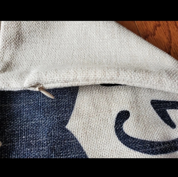 Mr and Mrs pillow case - Picture 3 of 3